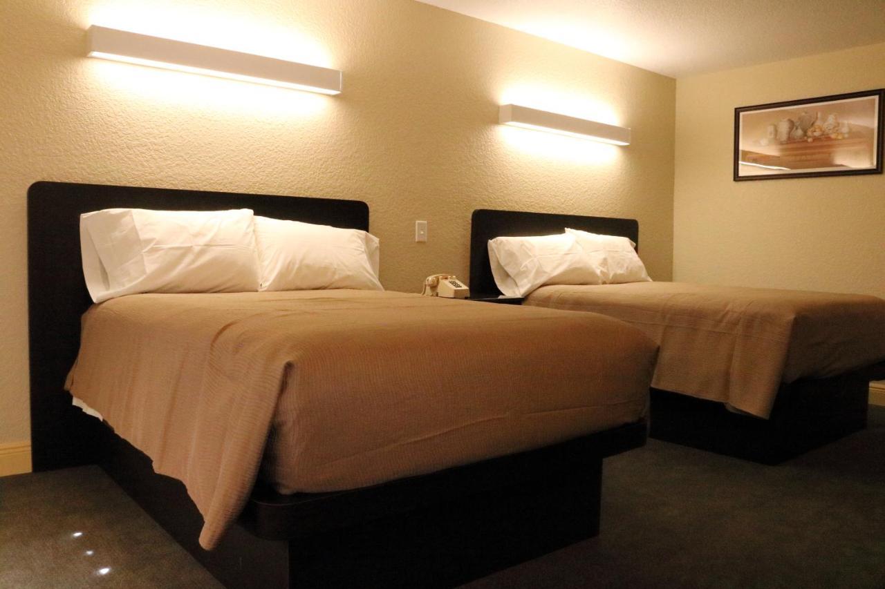 Pioneer Inn Royal Palm Beach Εξωτερικό φωτογραφία